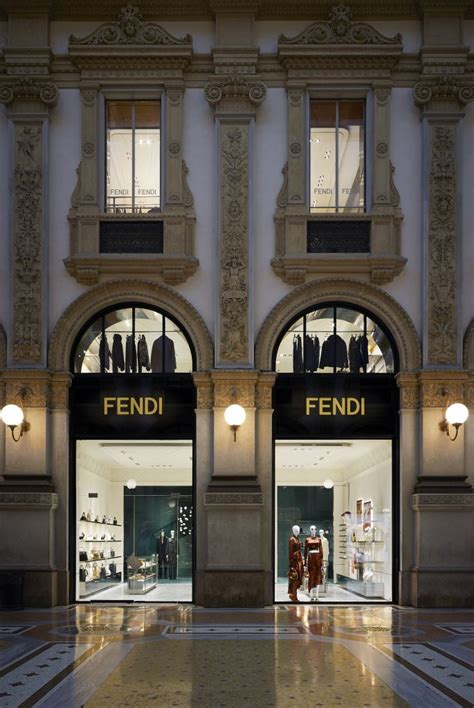 fendi milano galleria